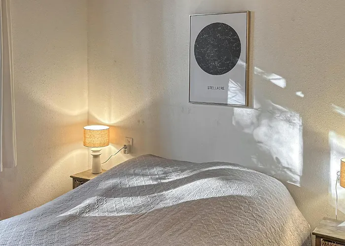 Vakantiehuis Awesome In Sur Vernazobre Prades-sur-Vernazobre